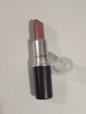 MAC Cosmetics Lipstick PATISSERIE Nude Rose Lustre